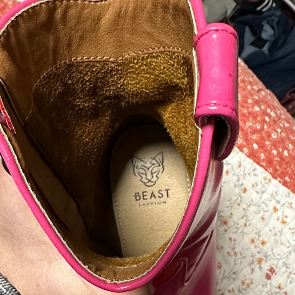 BEAST FASHION Fuchsia Heeled Boots with Silver Tips - Picture 2 of 12